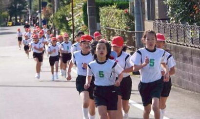 侨外海外教育 | 没有一种教育是“一棒子打死”,但挫折教育是?
