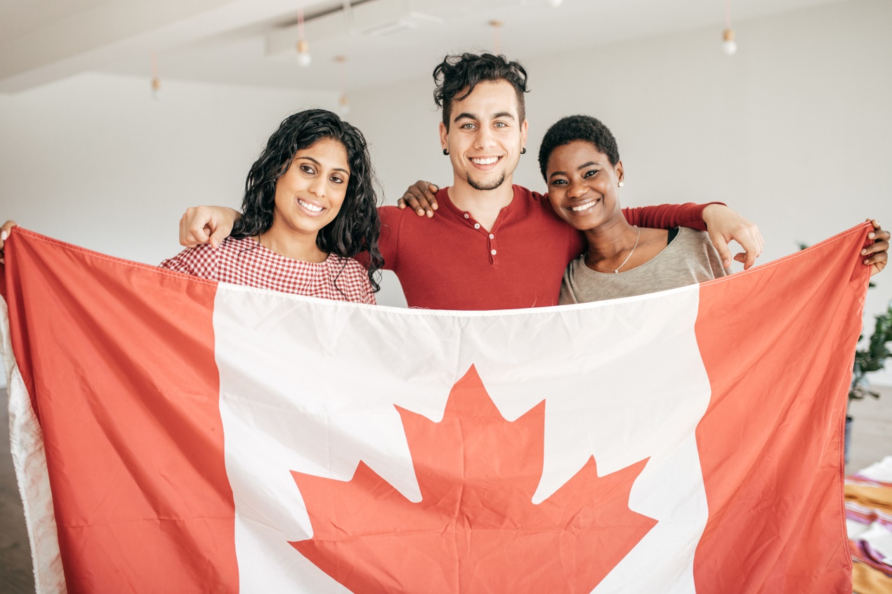 侨外加拿大移民：收入破纪录！
